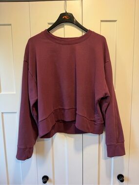Athleta Retroplush Revive Crewneck
Sweatshirt XL - Aubergine